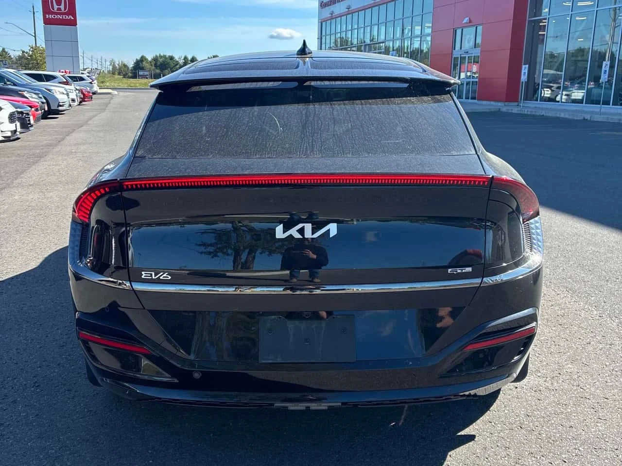 Kia EV6 * Land w/GT Line Pkg AWD* АВТОКРЕДИТ* , снимка 4 - Автомобили и джипове - 56195027