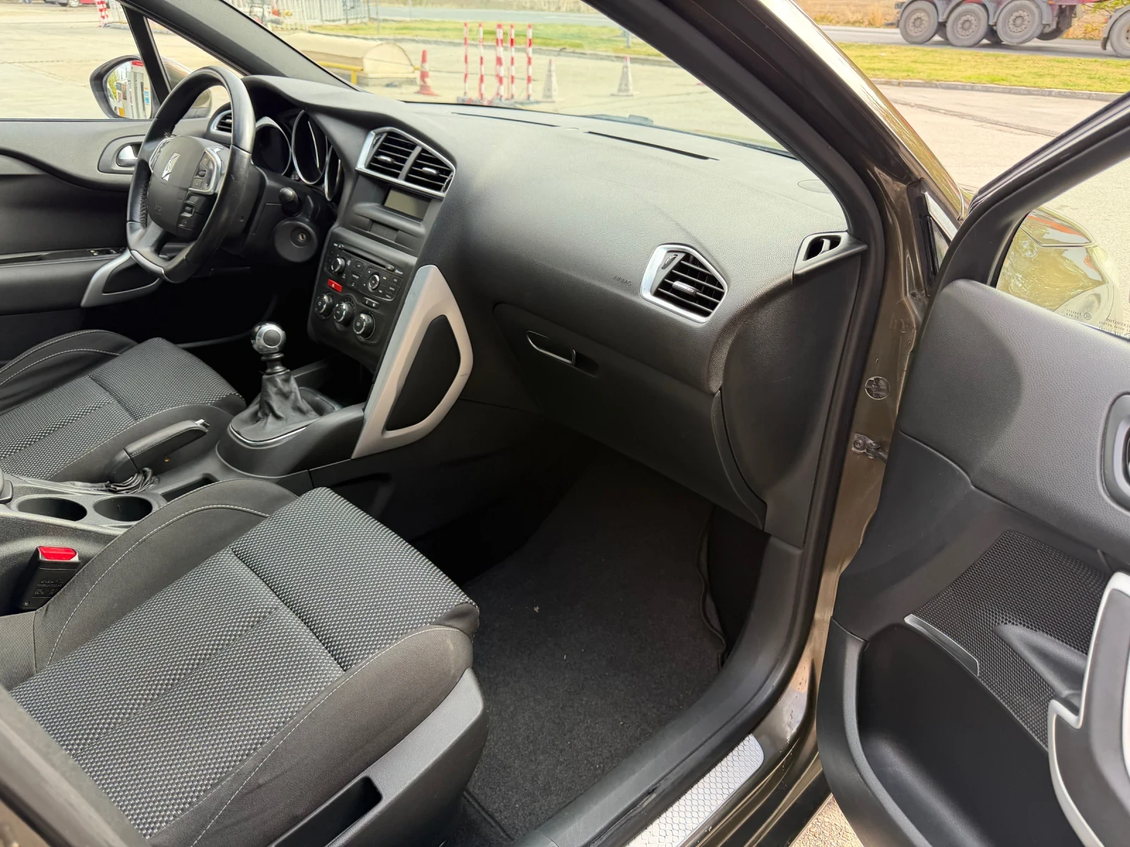 Citroen DS4 1.6HdI-112к.с-2012г, снимка 10 - Автомобили и джипове - 56722327
