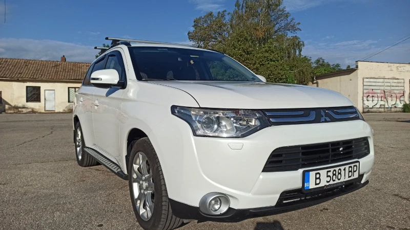 Mitsubishi Outlander, снимка 3 - Автомобили и джипове - 47255677