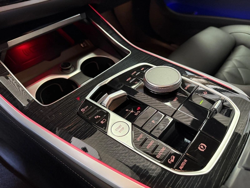 BMW X5 50e* M-SPORT PRO* H&K* DISTR* HUD* 360 CAM* AIR* K, снимка 11 - Автомобили и джипове - 50972735