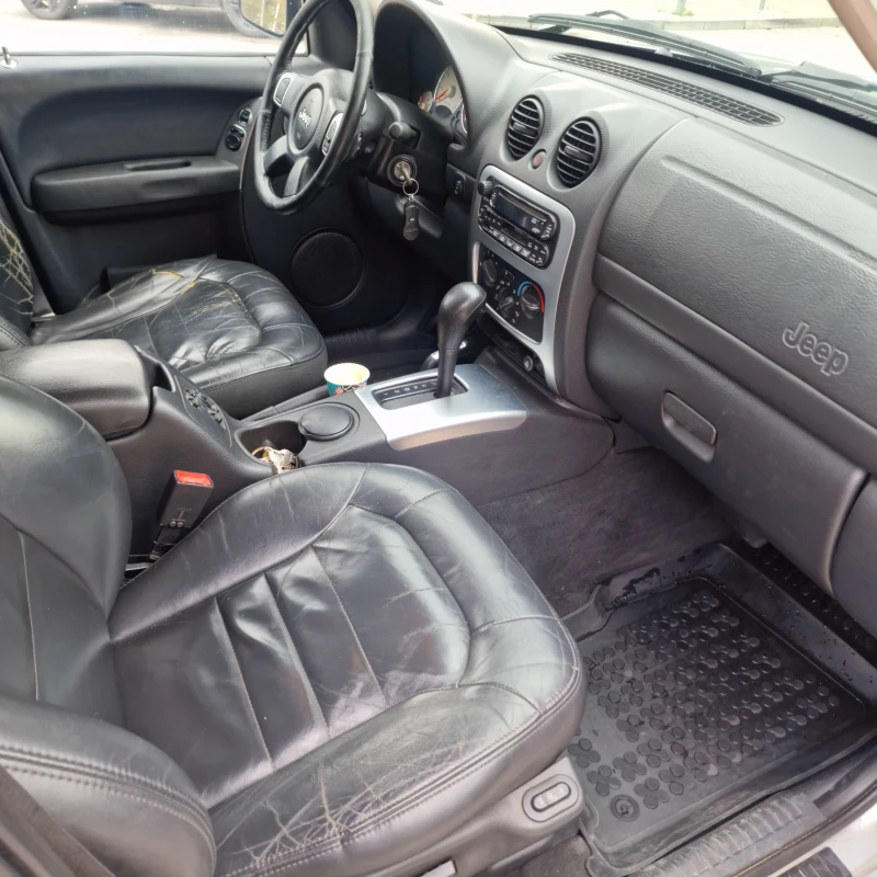 Jeep Cherokee, снимка 2 - Автомобили и джипове - 52351082