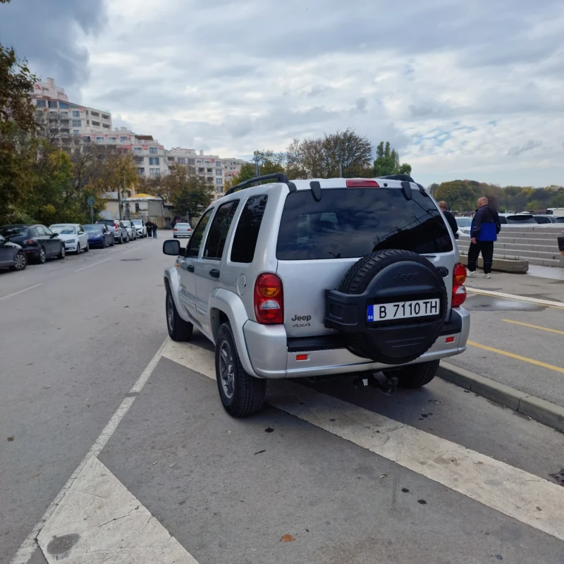 Jeep Cherokee, снимка 9 - Автомобили и джипове - 52351082