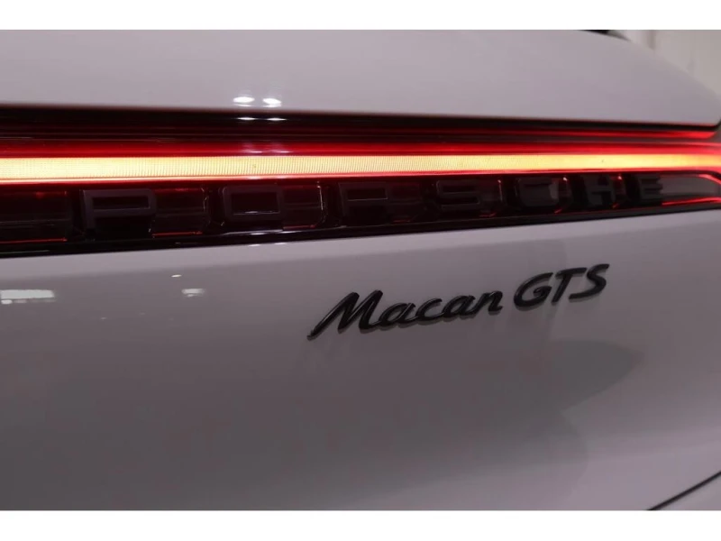 Porsche Macan * GTS * CARFAX * ЦЕНА ДО БЪЛГАРИЯ, снимка 13 - Автомобили и джипове - 52700963