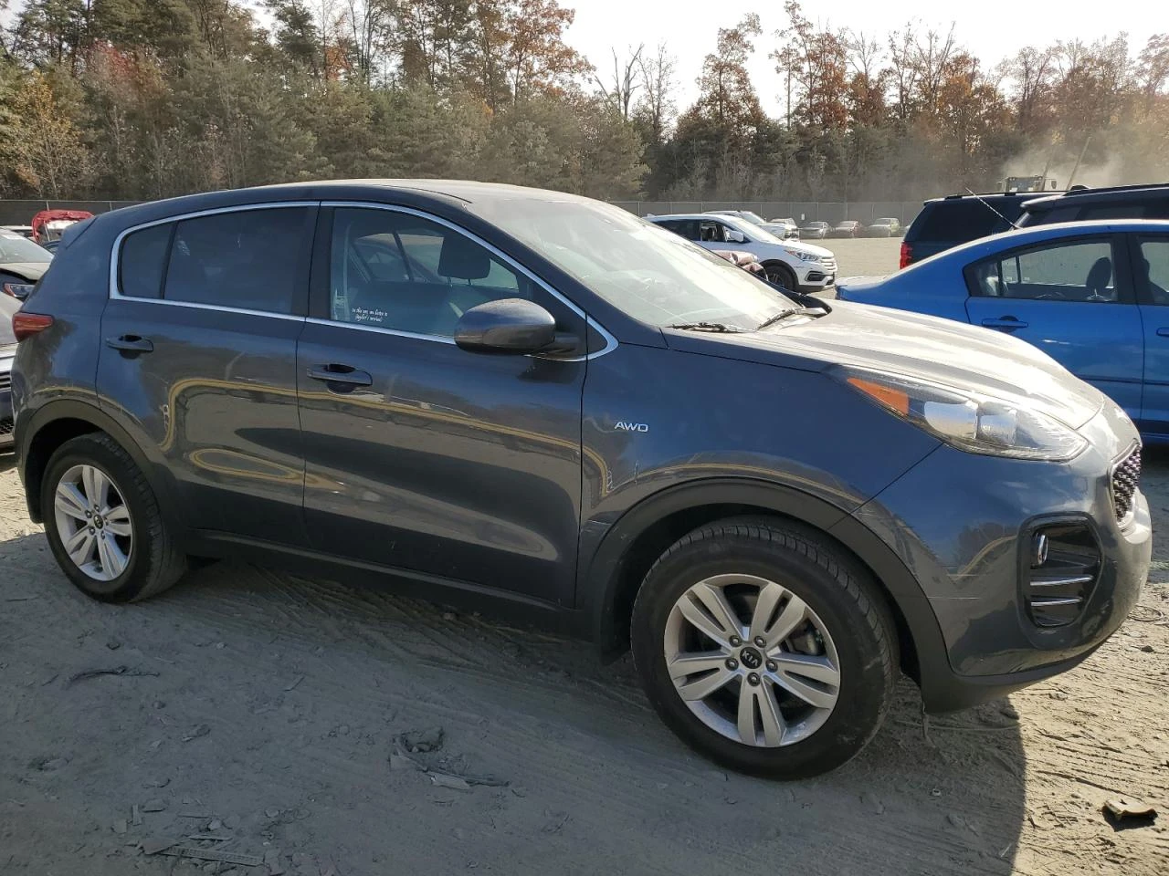 Kia Sportage LX 2.4L 4X4 - изображение 2