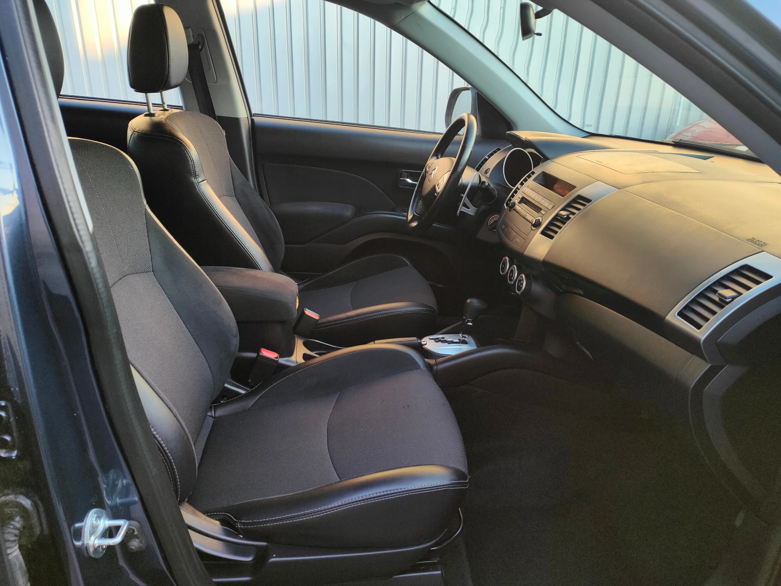 Citroen C-Crosser 2.4i 4x4 7seats/auto | Mobile.bg   12