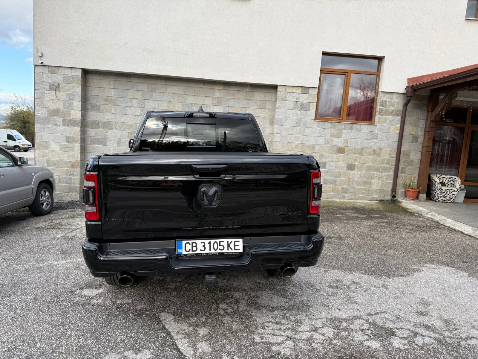 Dodge RAM 1500 5.7L V8 LIMITED, NIGHT EDITION 4X4 eTorgue - изображение 8