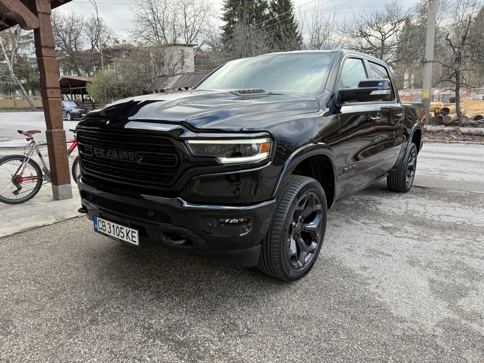 Dodge RAM 1500 5.7L V8 LIMITED, NIGHT EDITION 4X4 eTorgue - изображение 3