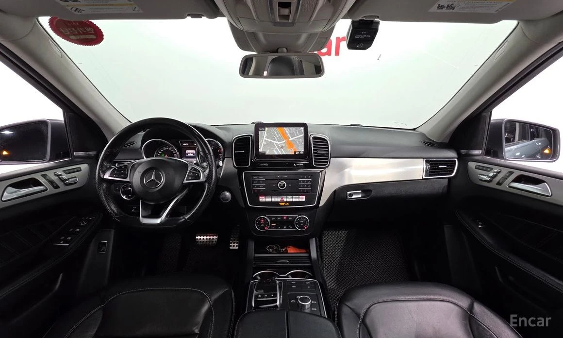 Mercedes-Benz GLE 350 4MATIC* AMG* ПАНОРАМА* 360 КАМЕРИ* ПОДГРЕВ* КЕЙЛЕС, снимка 10 - Автомобили и джипове - 53988945