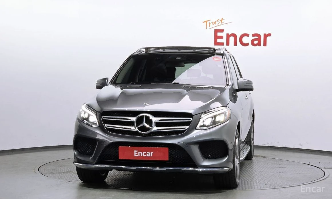 Mercedes-Benz GLE 350 4MATIC* AMG* ПАНОРАМА* 360 КАМЕРИ* ПОДГРЕВ* КЕЙЛЕС, снимка 2 - Автомобили и джипове - 53988945