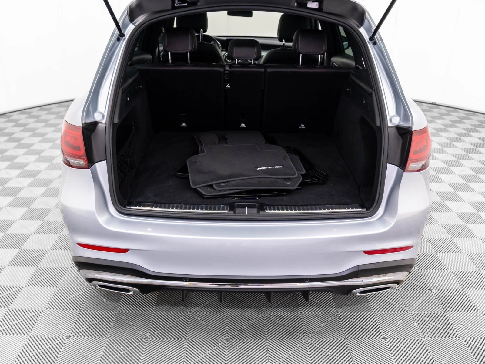 Mercedes-Benz GLC 300 4MATIC * AMG LINE , снимка 6 - Автомобили и джипове - 55124137