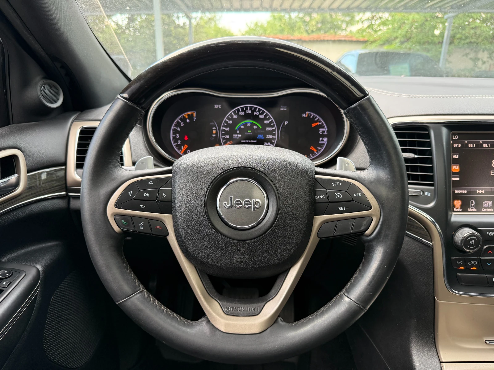 Jeep Grand cherokee 5.7 HEMI, OVERLAND, снимка 11 - Автомобили и джипове - 55148429