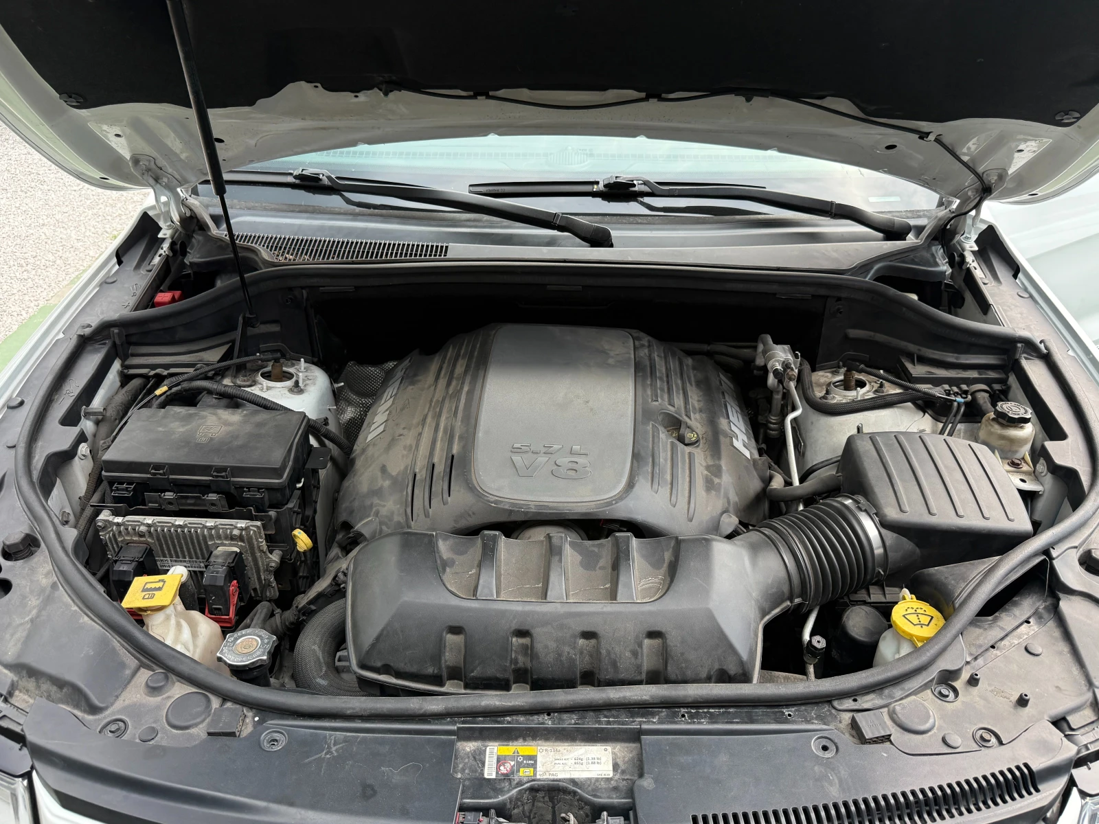 Jeep Grand cherokee 5.7 HEMI, OVERLAND, снимка 17 - Автомобили и джипове - 55148429