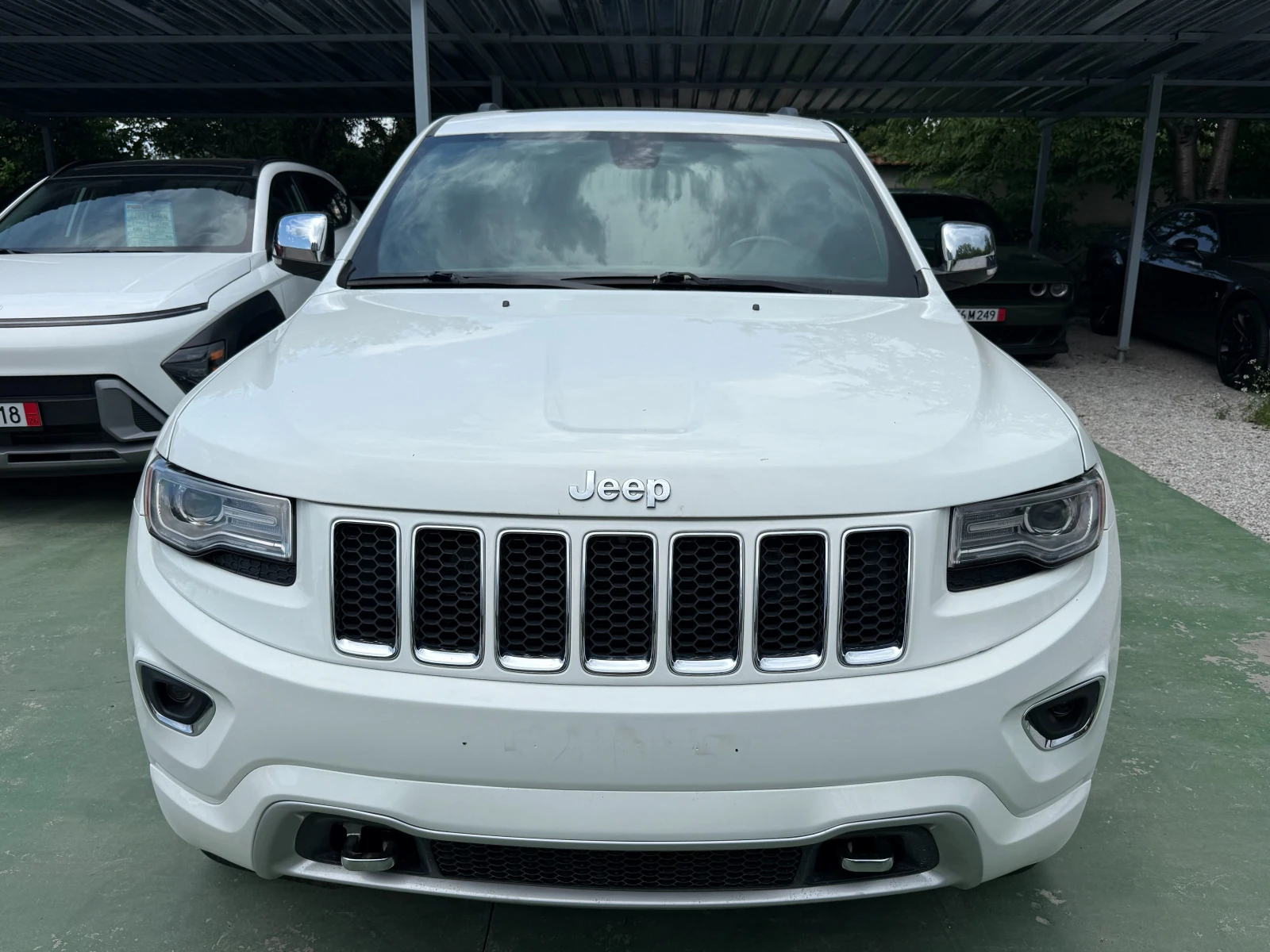 Jeep Grand cherokee 5.7 HEMI, OVERLAND, снимка 2 - Автомобили и джипове - 55148429