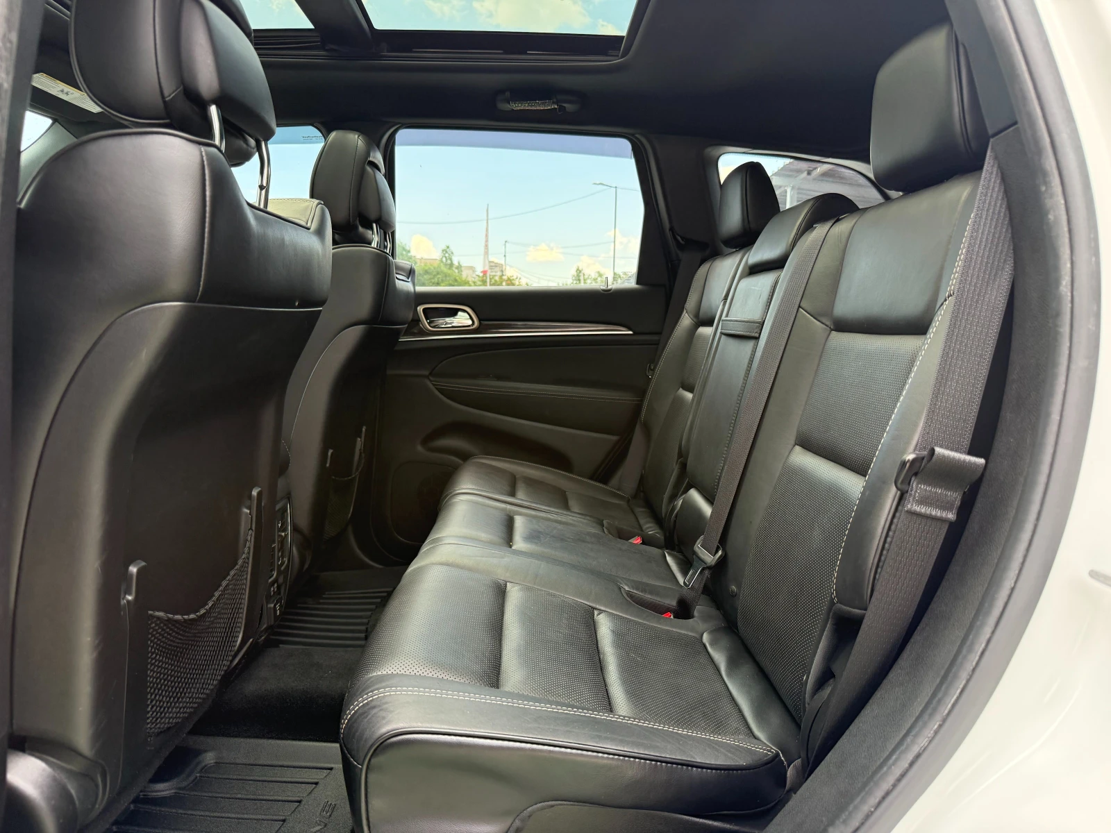 Jeep Grand cherokee 5.7 HEMI, OVERLAND, снимка 9 - Автомобили и джипове - 55148429