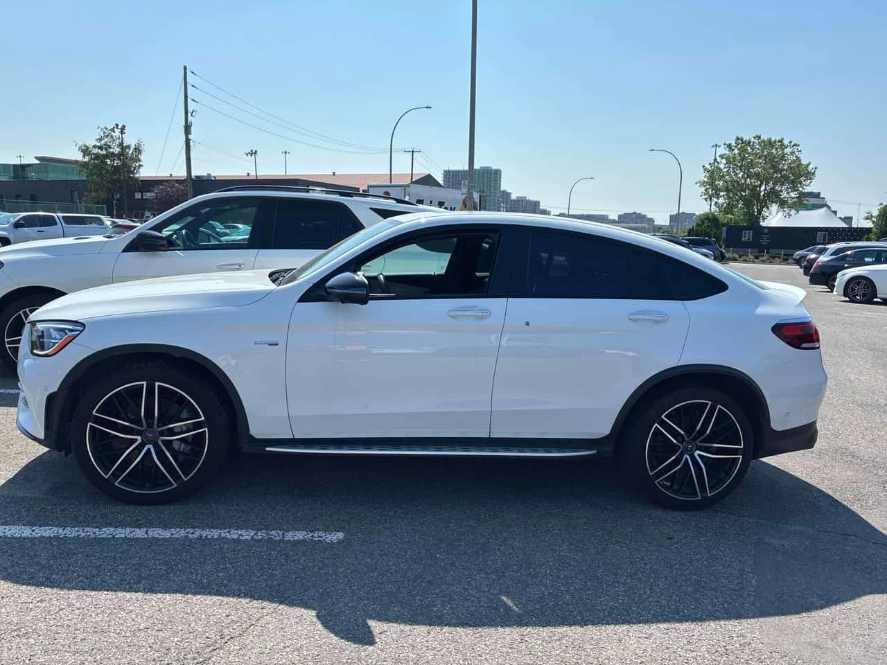 Mercedes-Benz GLC * AMG 43 * АВТОКРЕДИТ БЕЗ ПЪРВОНАЧАЛНА ВНОСКА* , снимка 2 - Автомобили и джипове - 55442399