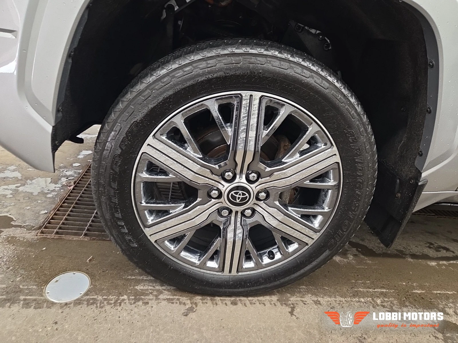 Toyota Tundra, снимка 6 - Автомобили и джипове - 55992877
