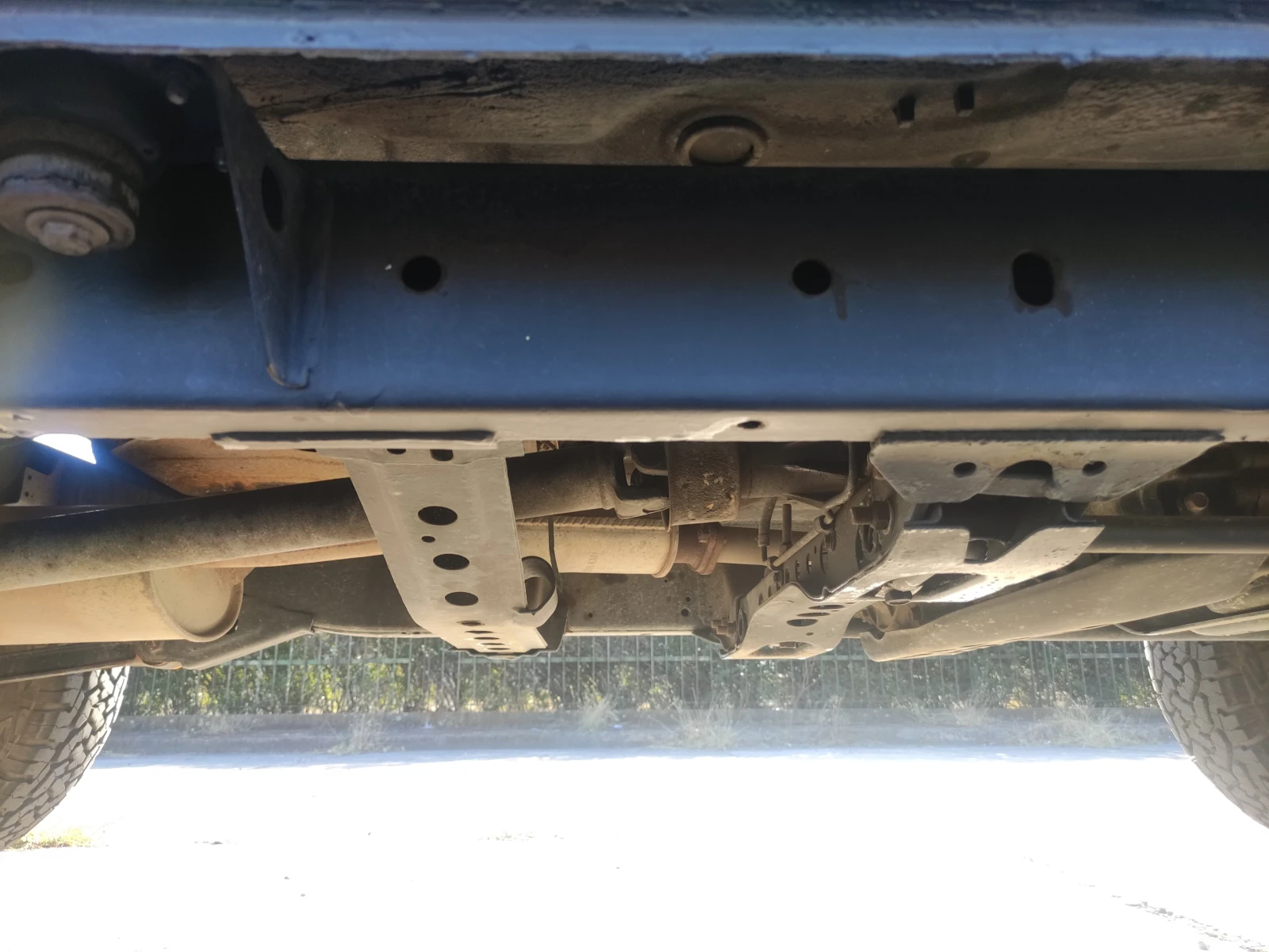 Nissan Terrano, снимка 12 - Автомобили и джипове - 56238369
