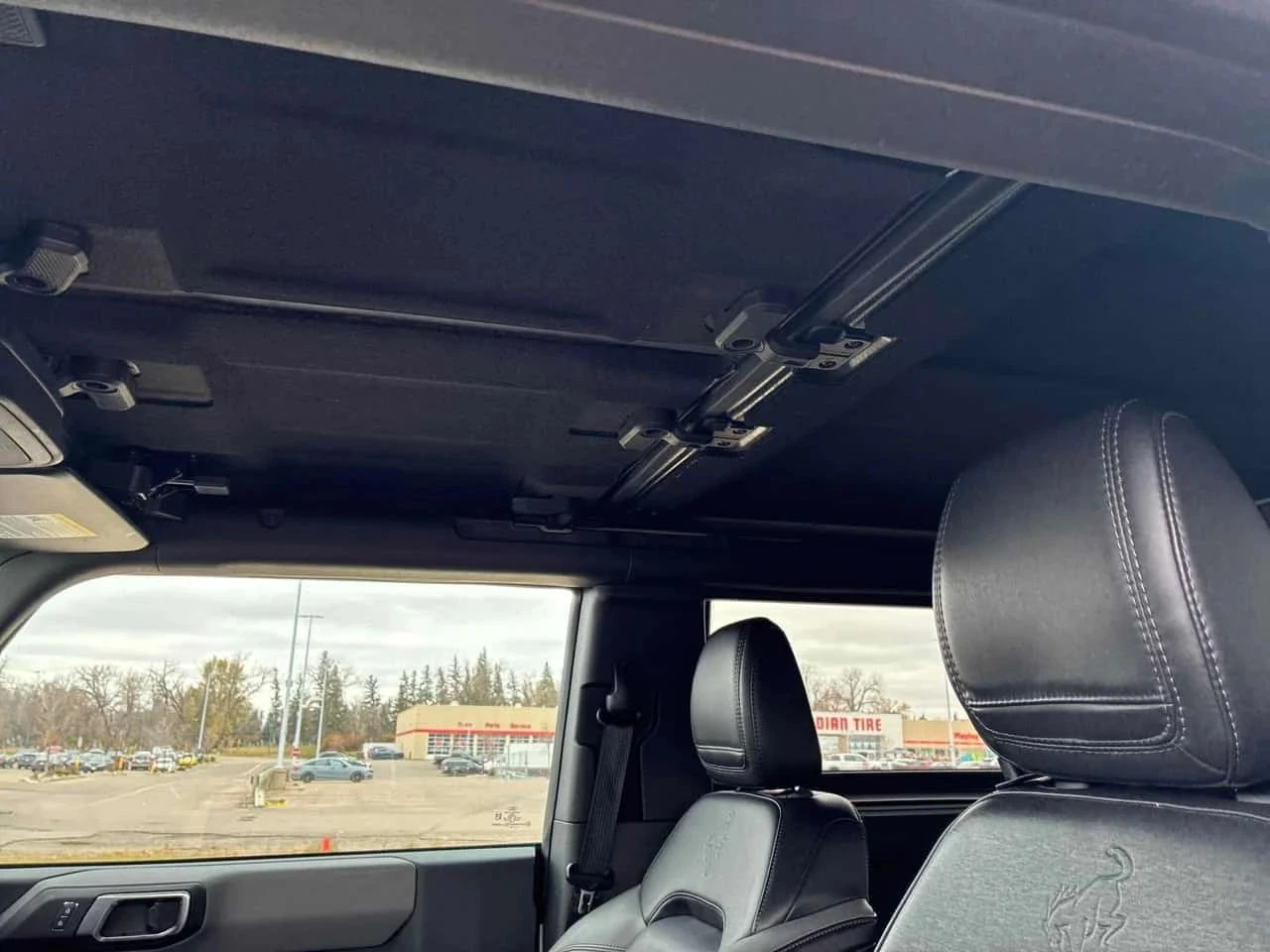 Ford Bronco, снимка 12 - Автомобили и джипове - 56718688
