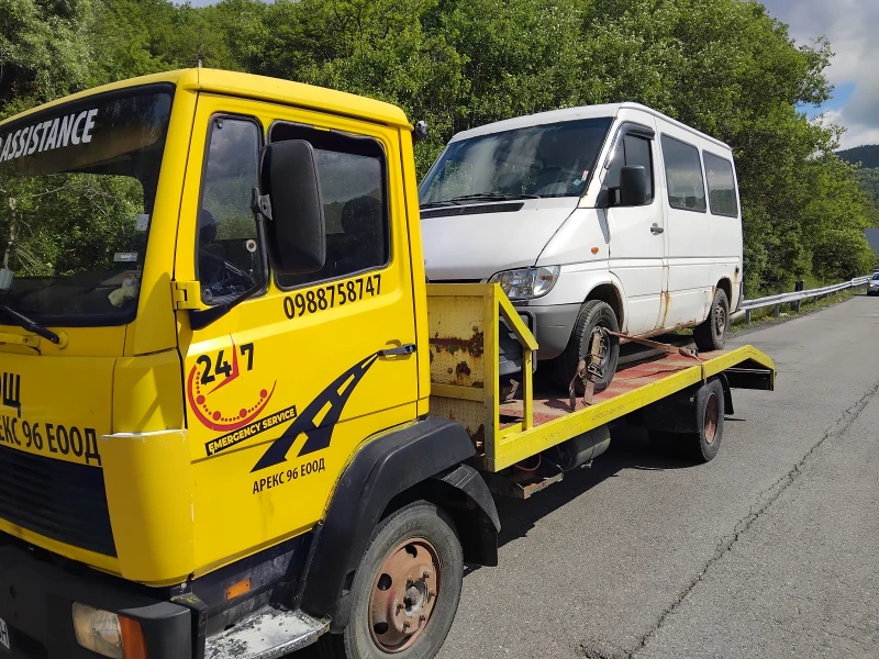 Mercedes-Benz 809 Пътна Помощ, снимка 2 - Камиони - 52344369