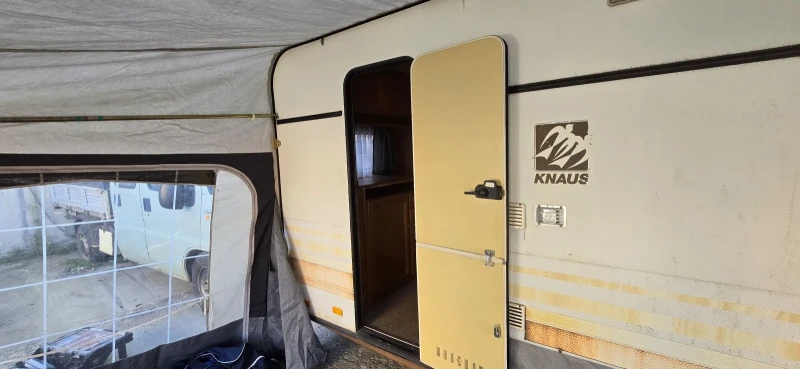 Каравана Knaus Azur до 750 кг., снимка 10 - Каравани и кемпери - 47642750