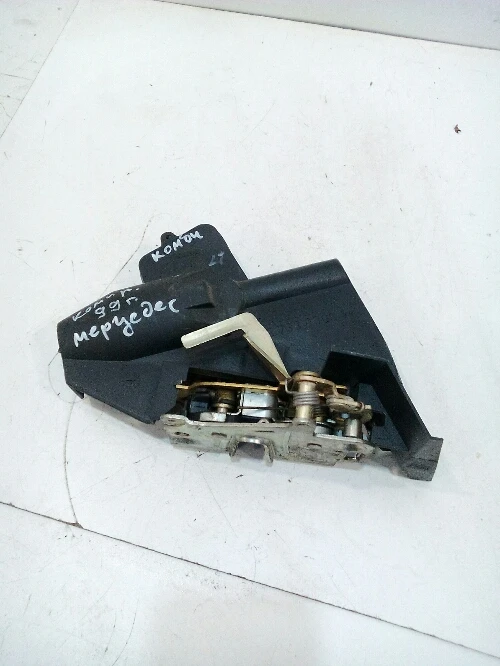 Брава врата задна лява Мерцедес Е200