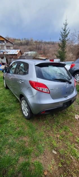 Mazda 2 1, 5i atomatic, снимка 3