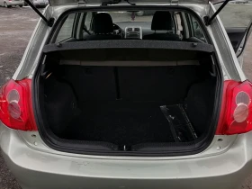 Toyota Auris, снимка 16