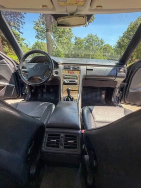 Mercedes-Benz E 200 Kompressor, снимка 13