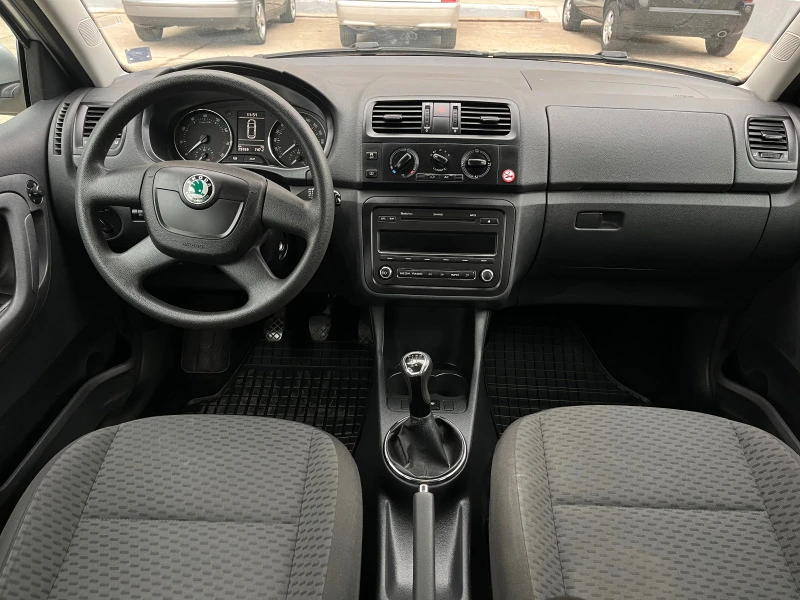 Skoda Fabia 1.2i, снимка 7 - Автомобили и джипове - 46917786