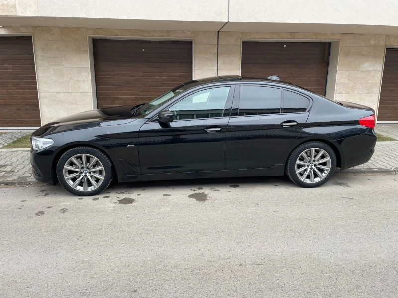 BMW 530 d xDrive Sport Line, снимка 5 - Автомобили и джипове - 44304363