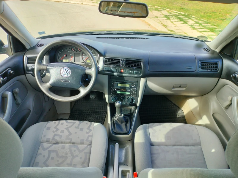 VW Bora 1.6 , снимка 15 - Автомобили и джипове - 47613326