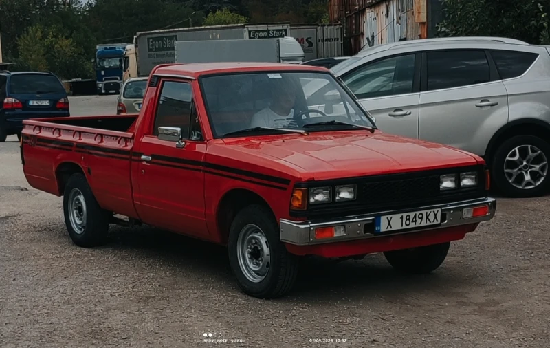 Nissan Pickup 720, снимка 7 - Автомобили и джипове - 47947426