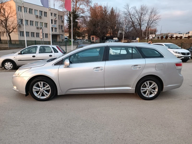 Toyota Avensis 2.0i-152кс-ШВЕЙЦАРИЯ-РЪЧКА-6ск, снимка 7 - Автомобили и джипове - 48338648