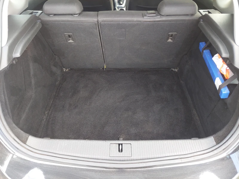 Opel Astra 1.6 Бензин  , снимка 9 - Автомобили и джипове - 52470313