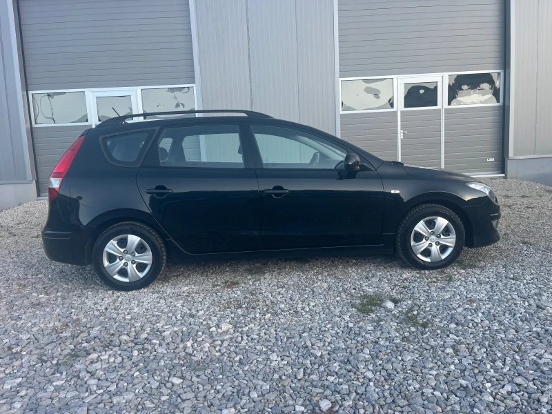 Hyundai I30 1.6CRDI, снимка 4 - Автомобили и джипове - 51800055
