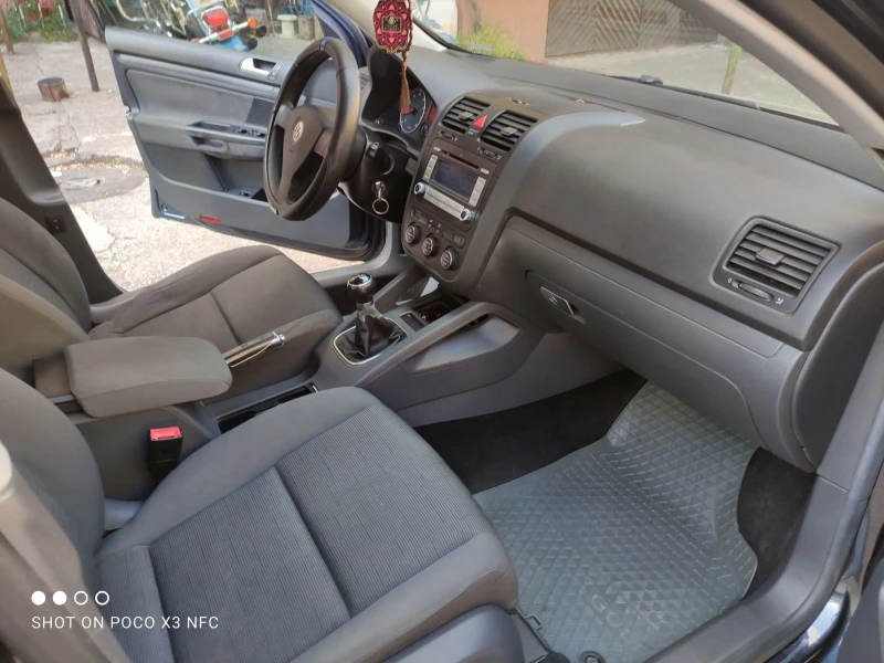 VW Golf, снимка 13 - Автомобили и джипове - 52151375