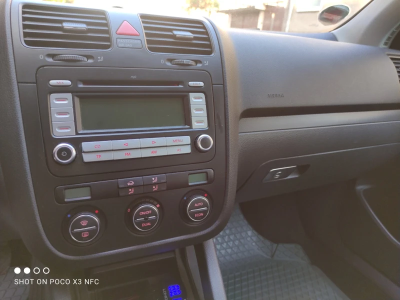 VW Golf, снимка 9 - Автомобили и джипове - 52151375