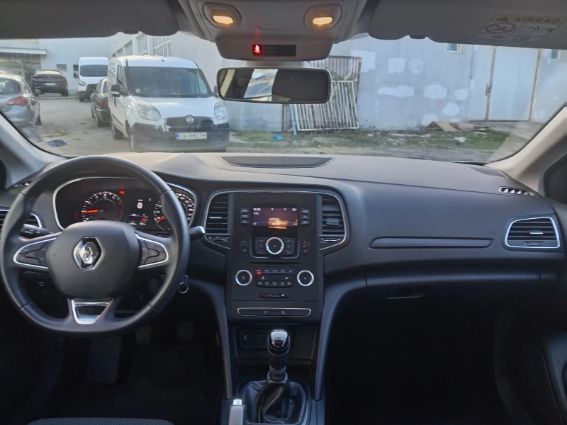 Renault Megane 1.33 Tce 140, снимка 10 - Автомобили и джипове - 52640756