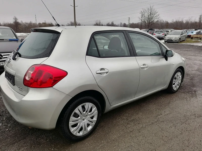 Toyota Auris, снимка 6 - Автомобили и джипове - 53215410