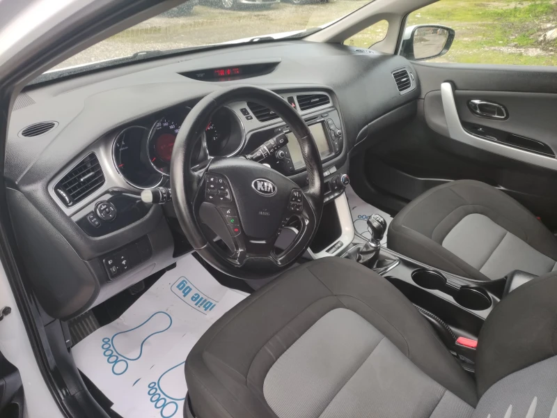 Kia Ceed 1.6GRDI като нов  навигация камера, снимка 11 - Автомобили и джипове - 53398496