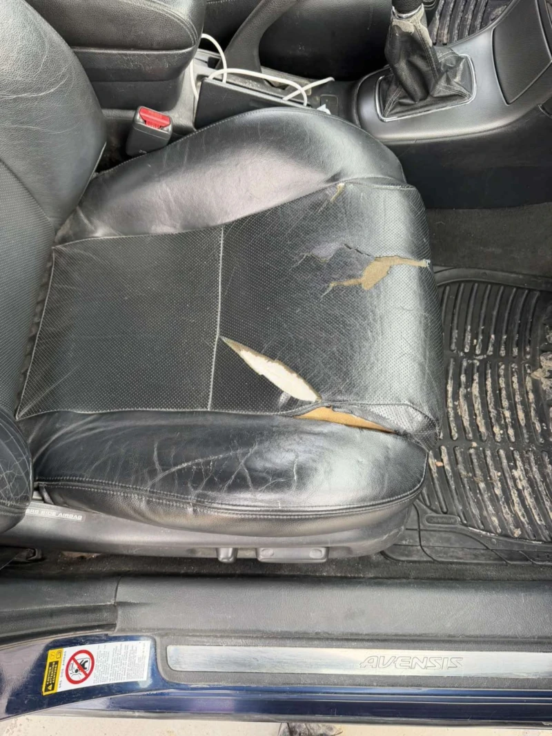 Toyota Avensis, снимка 12 - Автомобили и джипове - 53539607