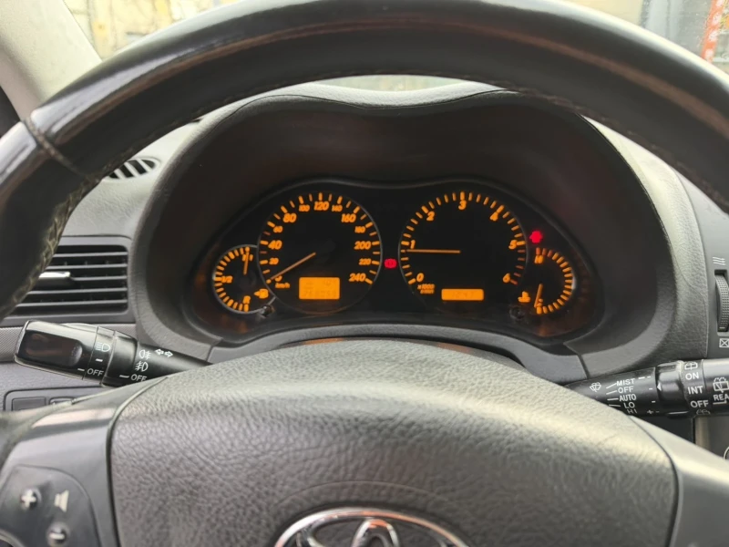 Toyota Avensis, снимка 9 - Автомобили и джипове - 53539607