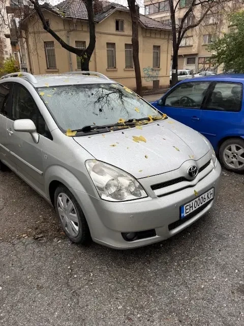 Toyota Corolla verso  - изображение 7