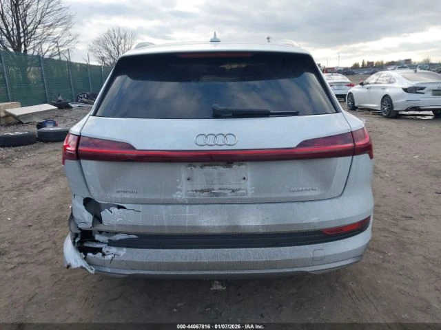 Audi E-Tron PREMIUM QUATTRO, снимка 9 - Автомобили и джипове - 53590956