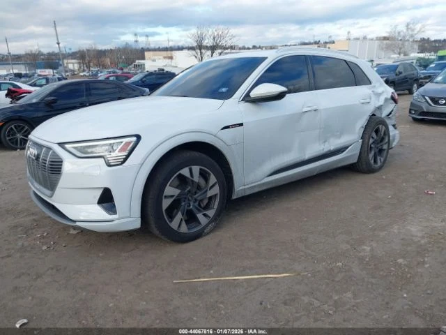 Audi E-Tron PREMIUM QUATTRO, снимка 2 - Автомобили и джипове - 53590956