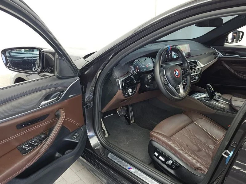 BMW 530 530i xDrive M Sport Package Plus| 248к.с.| ВКЛ.ТЕХ, снимка 10 - Автомобили и джипове - 55441436