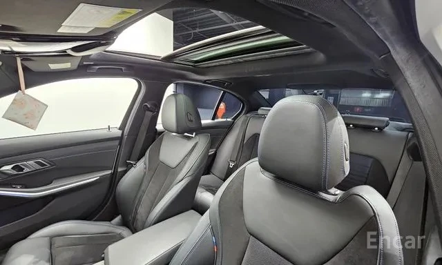 BMW 320 320d M Sport, снимка 17 - Автомобили и джипове - 55943093