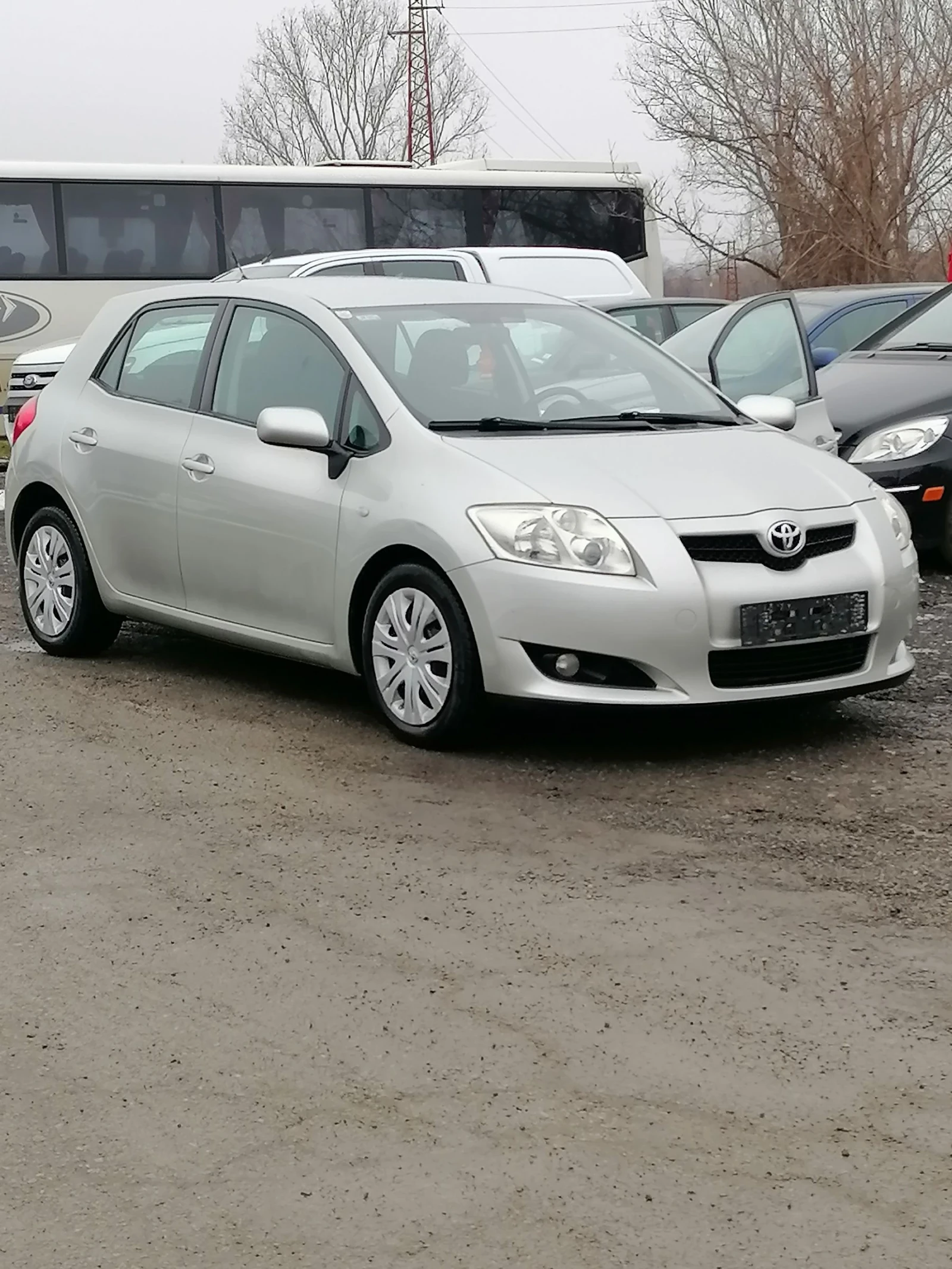 Toyota Auris, снимка 1
