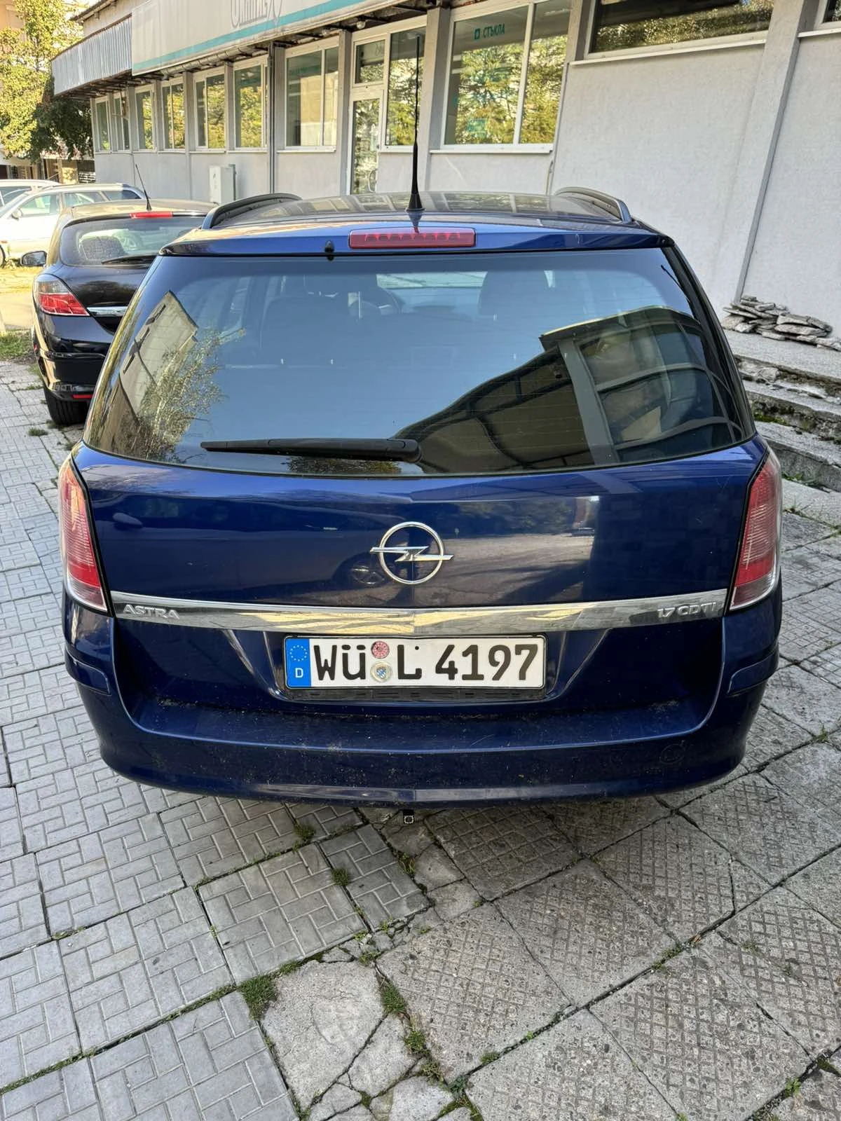 Opel Astra Комби - изображение 3