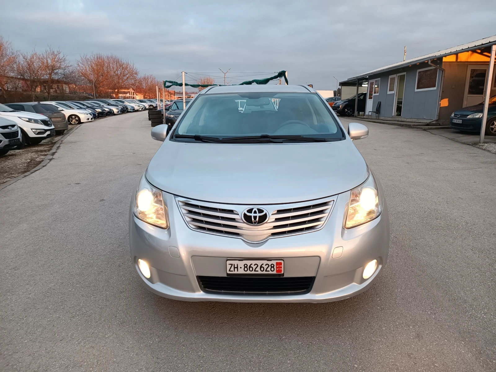 Toyota Avensis 2.0i-152кс-ШВЕЙЦАРИЯ-РЪЧКА-6ск | Mobile.bg — изображение 1